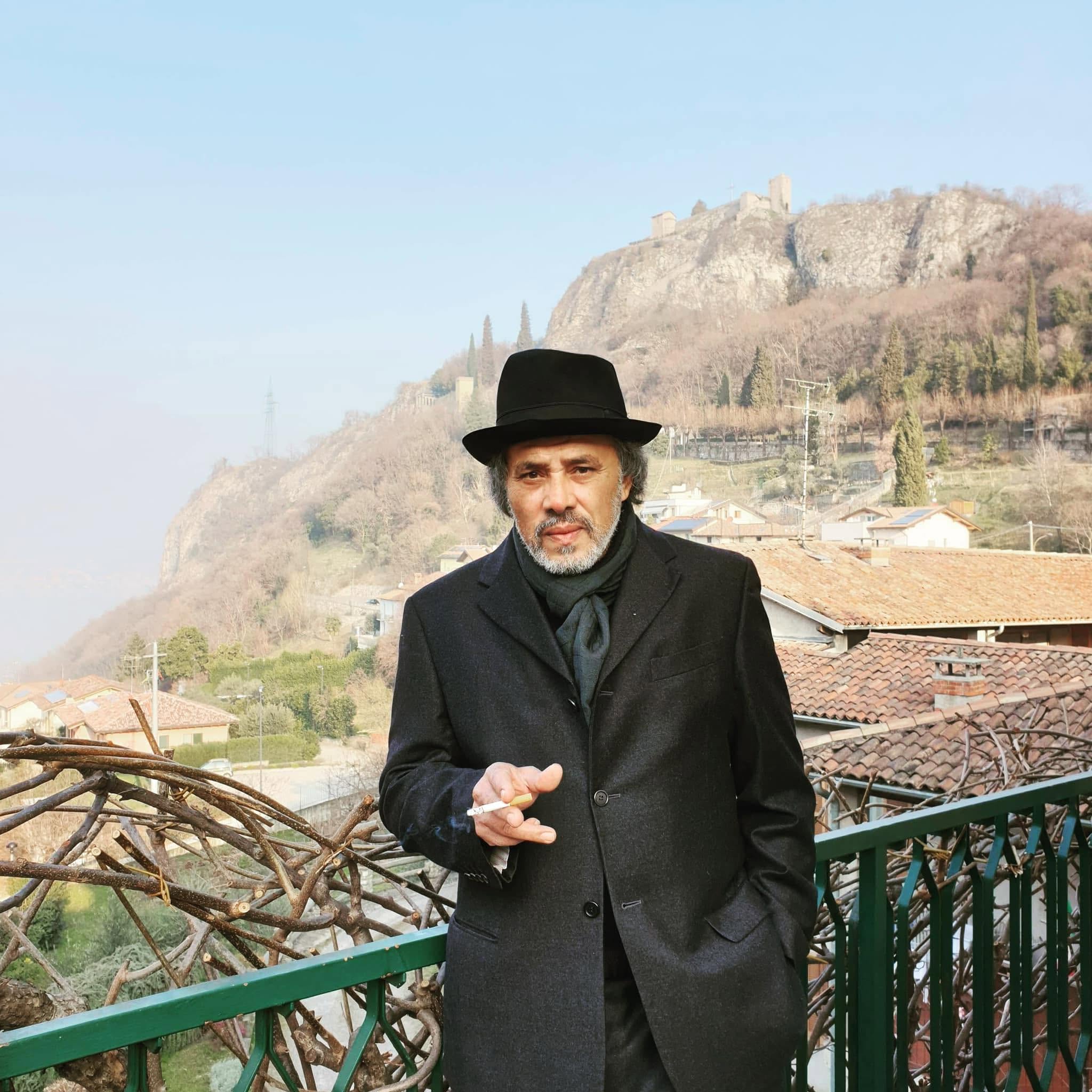 Ghonim Mohamed between different cultures